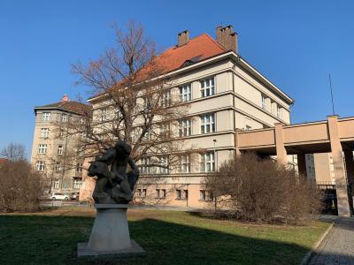 Základní škola a Mateřská škola, Praha 6, náměstí Svobody 2