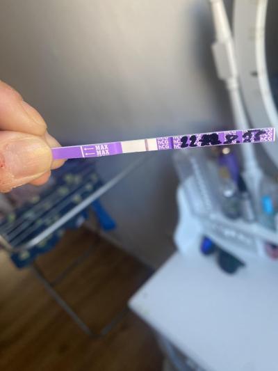 Testování a těhotenský test | Těhotenství - slabý duch na testu
