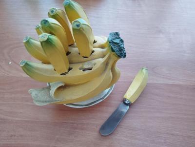 Keramika, porcelán a sklo. Hrnky, vázy, mísy, konvice...