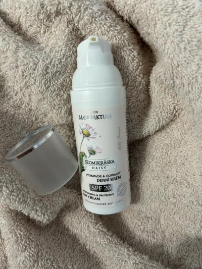 Recenze z kampaně Se sedmikráskou proti sluníčku: Jak testerky hodnotí pleťový krém s SPF od Manufaktury?