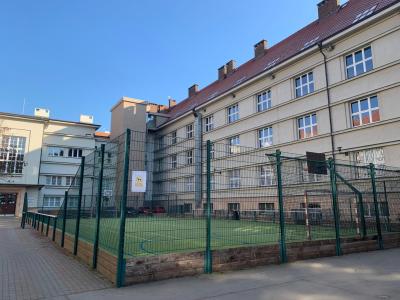 Základní škola a Mateřská škola, Praha 6, náměstí Svobody 2
