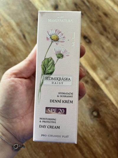 Recenze z kampaně Se sedmikráskou proti sluníčku: Jak testerky hodnotí pleťový krém s SPF od Manufaktury?