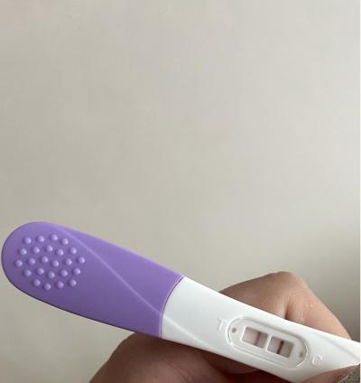 Těhotenství | Druhá čárka na testu po limitu
