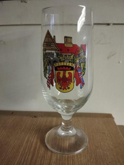 Keramika, porcelán a sklo. Hrnky, vázy, mísy, konvice...