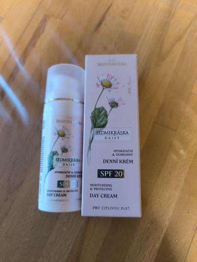 Recenze z kampaně Se sedmikráskou proti sluníčku: Jak testerky hodnotí pleťový krém s SPF od Manufaktury?