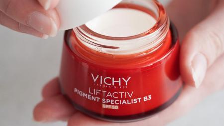 Jak odstranit pigmentové skvrny? Vsaďte na řadu Liftactiv od Vichy
