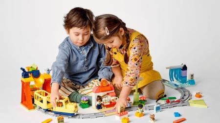 Vánoce na kolejích: Otestujte s malými pasažéry stavebnice LEGO® DUPLO®