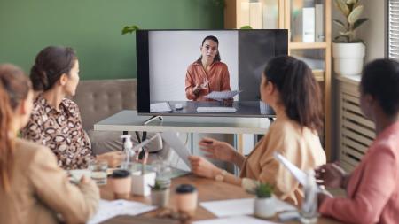 Děti mi vběhly do online meetingu. Místo, abych se zhroutila, jsem udělala toto