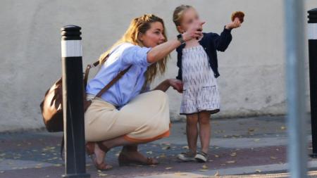 Amber Heard na Den matek ukázala dvojčata! Porodila jí je opět náhradní matka