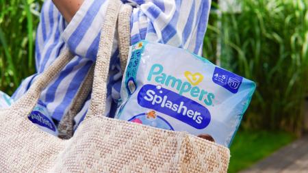 Sucho i ve vodě? Maminky otestovaly plenky, které mají zachránit letní koupání