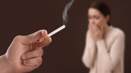 Tajně utrácí 4 000 měsíčně za cigarety z našich úspor. Co řekl mi vzalo naději