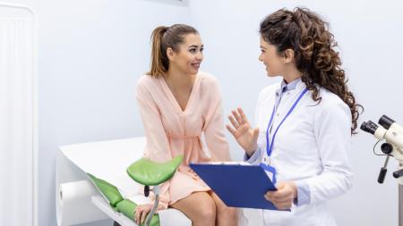 Já podstupovala IVF, zatímco manžel utrácel v bordelu. Chci rozvod