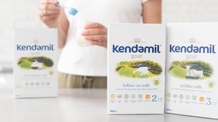 40 testerek vyzkoušelo kozí mléko Kendamil. Jak obstálo u citlivých dětských bříšek?