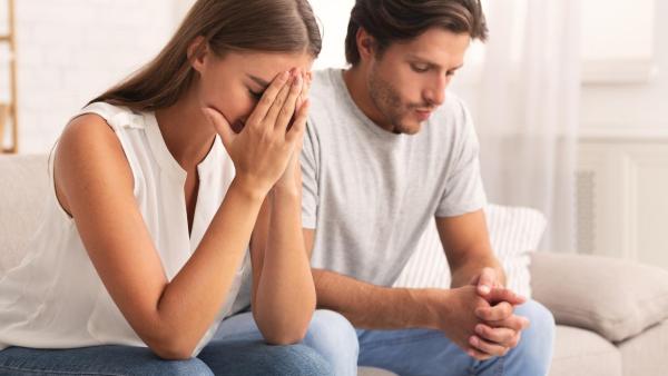 Dlouhodobé přetížení bez pomoci partnera vede u žen k frustraci a může vyústit i v rozvod.