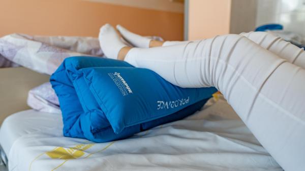 Porodnice disponuje gymnastickými míči a porodními vaky.