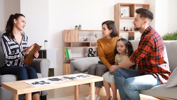 S každodenním fungováním může velmi pomoci psychoterapie a samozřejmě podpora nejbližšího okolí.