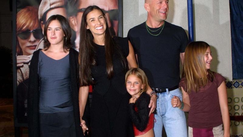 Bruce Willis a Demi Moore s jejich dětmi.