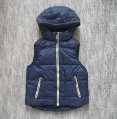 Modrá zateplená vesta vestička H&M