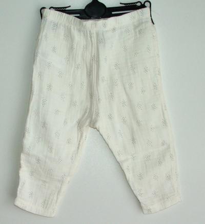 J115 Letní chlapecké kalhoty vel. 80