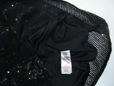 P222 Černá halenka s flitry vel. 146