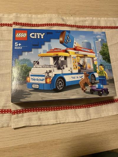 Lego City set 60253