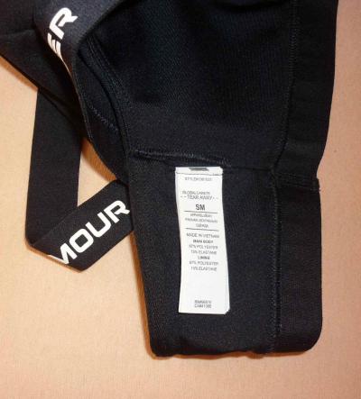 Sportovní černá podprsenka Under Armour
