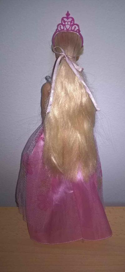 Panenka Barbie 2015 Mattel - princezna
