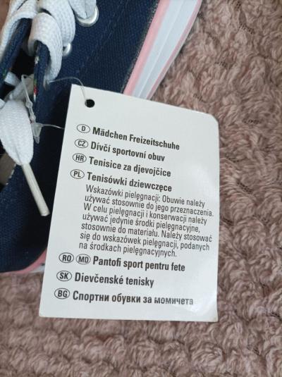 Dívčí tenisky vel.32
