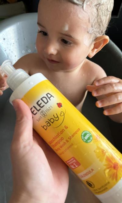 Recenze z kampaně Jemná péče od hlavy až k patě: Jak maminky hodnotí mycí krém a šampon Weleda?