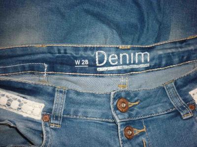 Dámské džínové kraťasy ke kolenům Denim - Takko Fashion