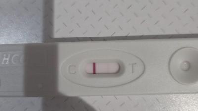 Testování a těhotenský test | Slábnoucí čárka na testu.