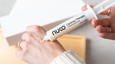 Dopřejte pleti kyslíkový restart z Koreje: Otestujte NUKO® Carboxy Therapy v pohodlí domova.
