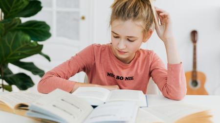 Čtení už není pro děti. Děti jsou pohlcené technologiemi a já jako máma je nedokážu uchránit