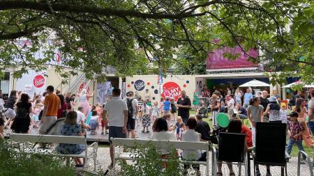 Chystáte se do Varů na festival s dětmi? Stačí jen ubrat tempo a plánovat dopředu