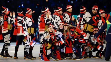 Nástupová kolekce je Čecháčkům trnem v oku. Svět po ní ale šílí a vyzdvihuje naši odvahu