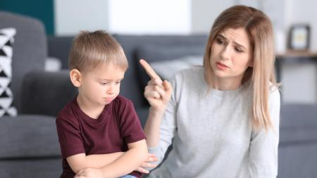 „Manipuluje vámi,“ řekla mi učitelka o synovi (9) a doporučila další vyšetření