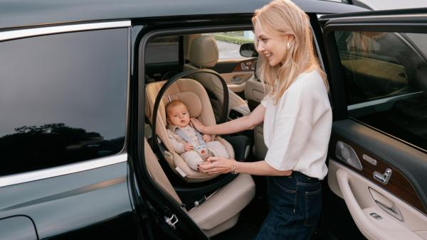 Správně zvolená a nainstalovaná autosedačka dokáže při autonehodě zachránit dítěti život.