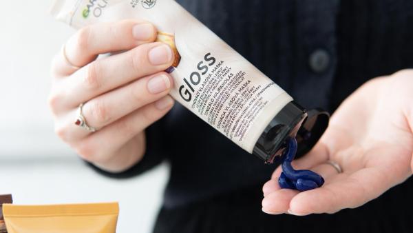 Inovativní složení bez amoniaku dodává vlasům oslnivý lesk, který vydrží až 72 hodin.